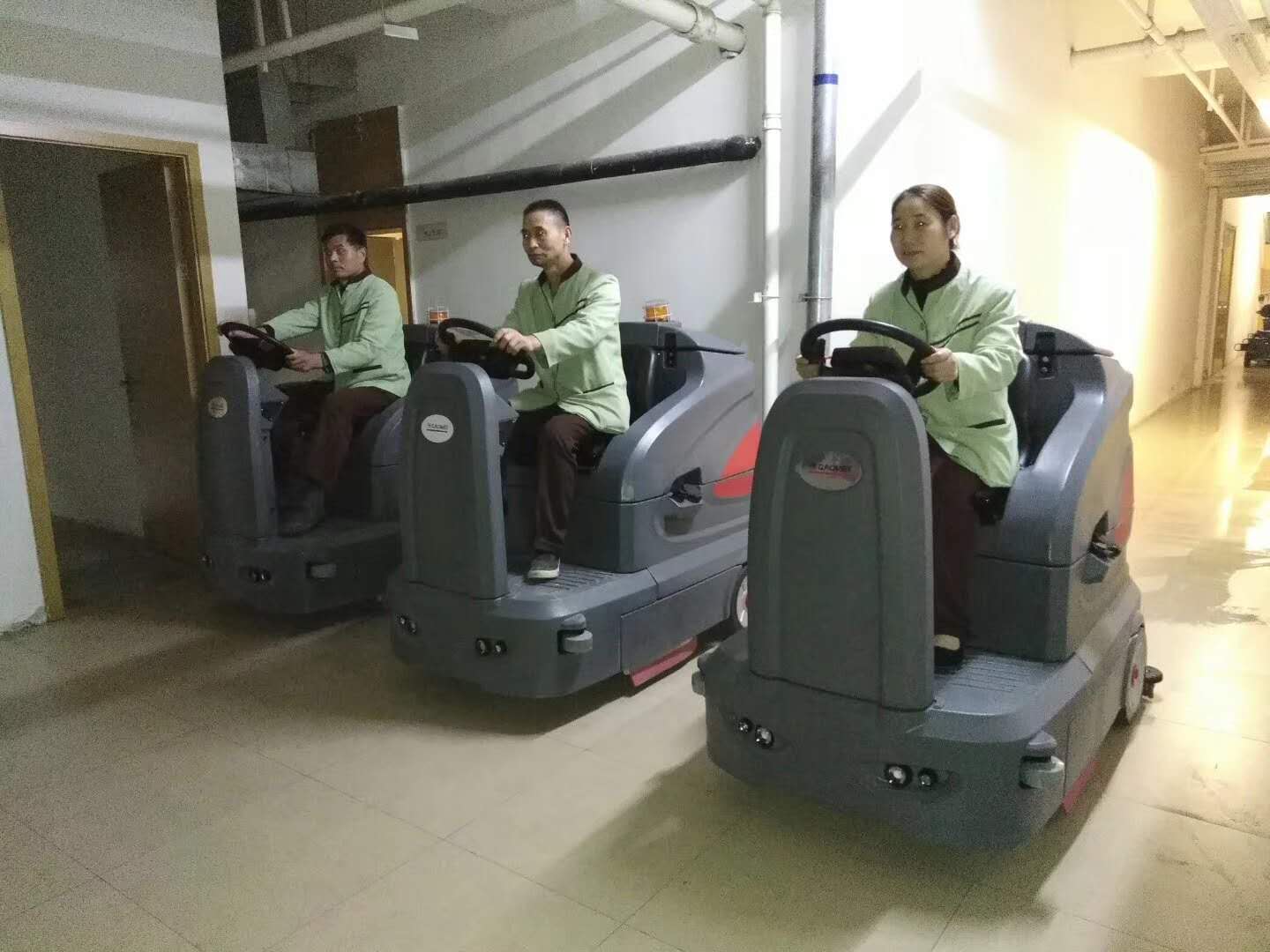 你知道洗地機的用處嗎？